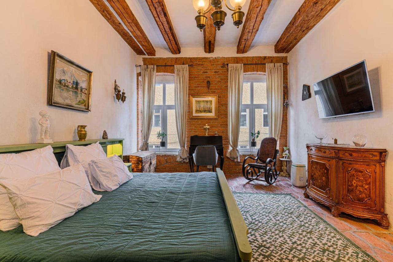 Koa - Goli 2Bdr W Terrace Lägenhet Braşov Exteriör bild